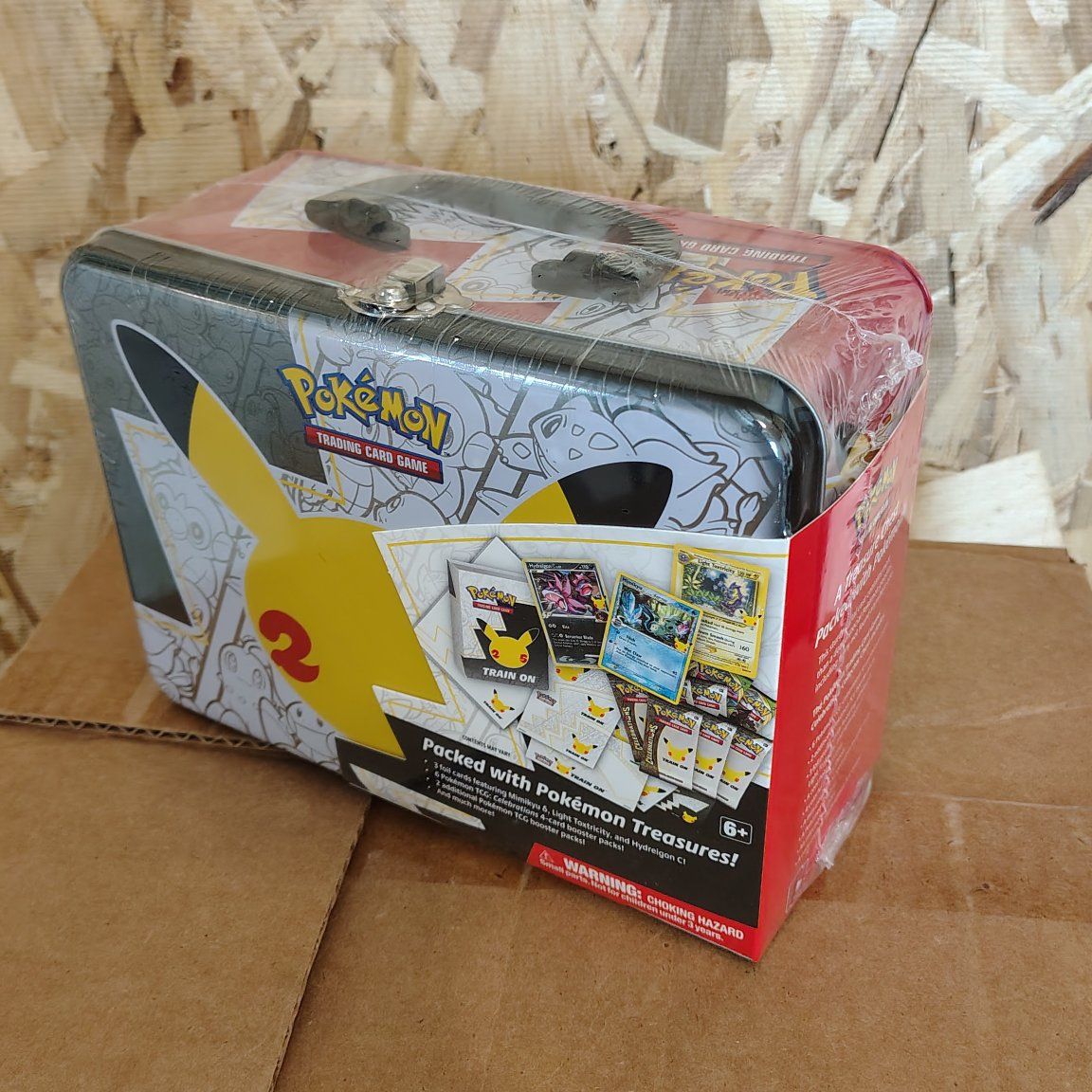 Pokémon Celebrations Collectors Chest Pokemon Card