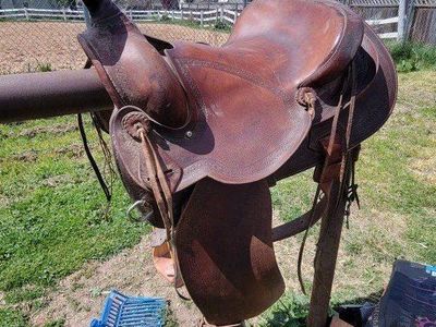 Saddle