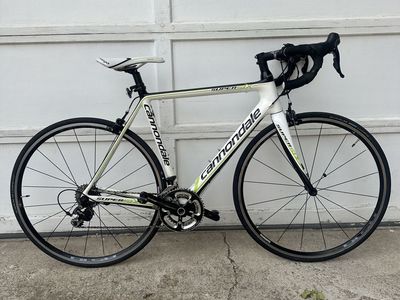 Women’s Cannondale Supersix road bike