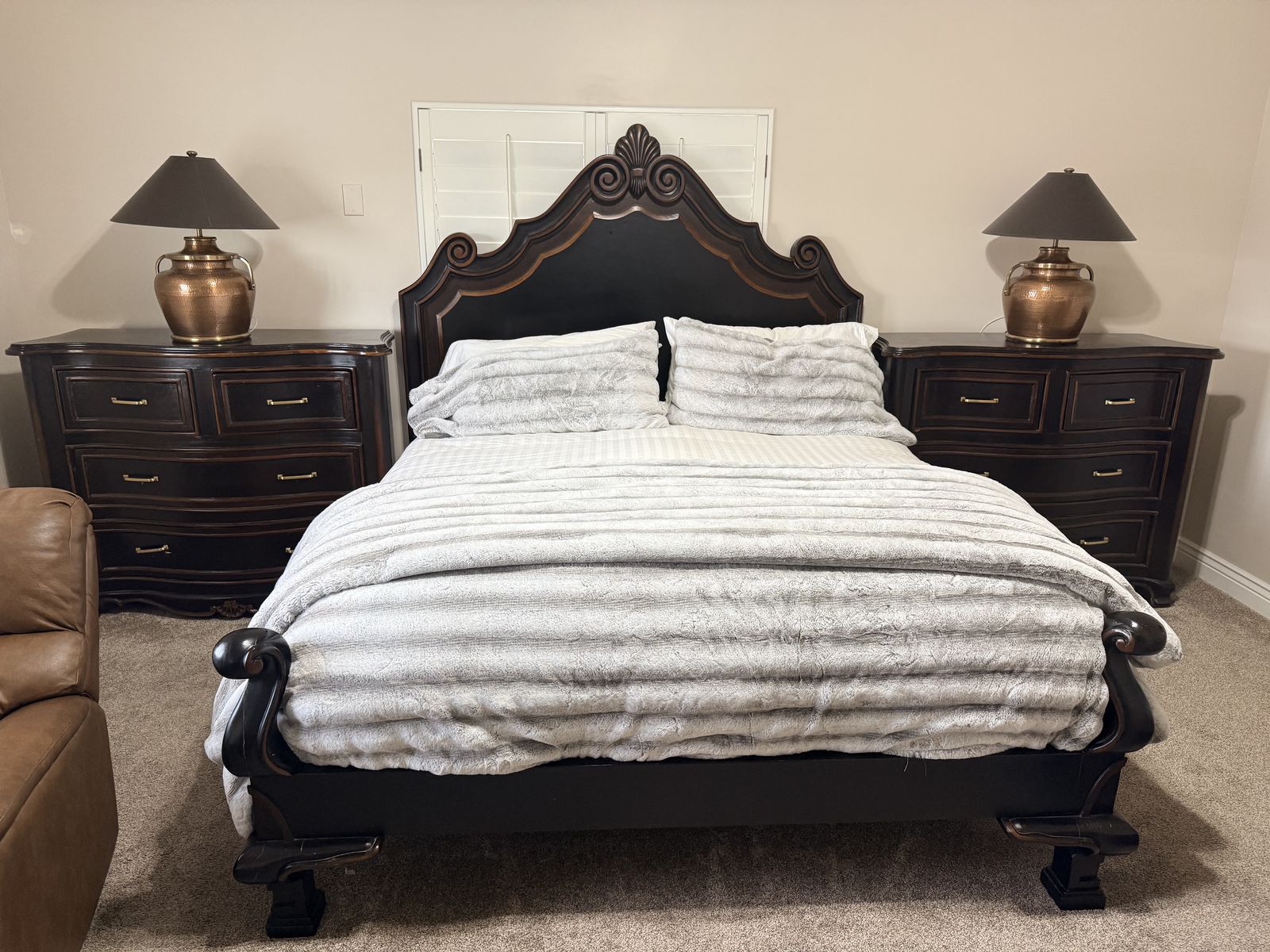 Dark Wood King Bedroom Set