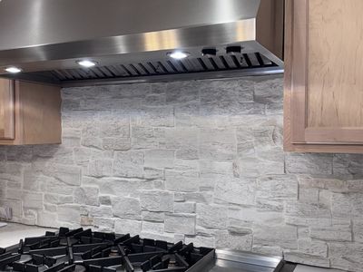 JennAir PRO-STYLE® 48"PROFESSIONAL WALL-MOUNT HOOD