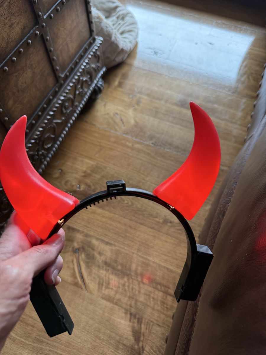 Vintage light up Devil horn headband costume accessory one size.