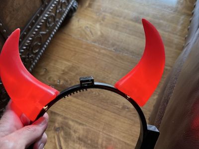 Vintage light up Devil horn headband costume accessory one size.