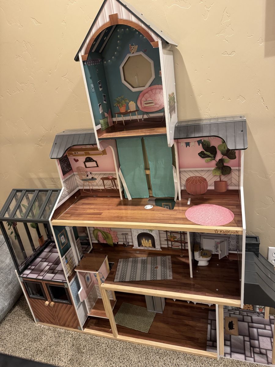 Dollhouse