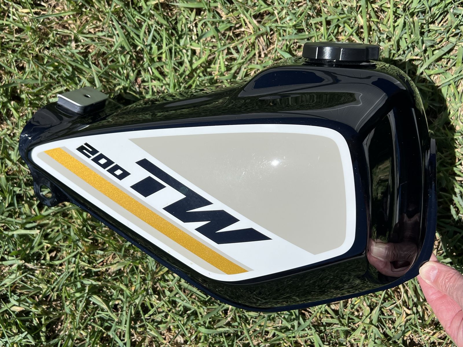 2020 Yamaha TW200 fuel tank