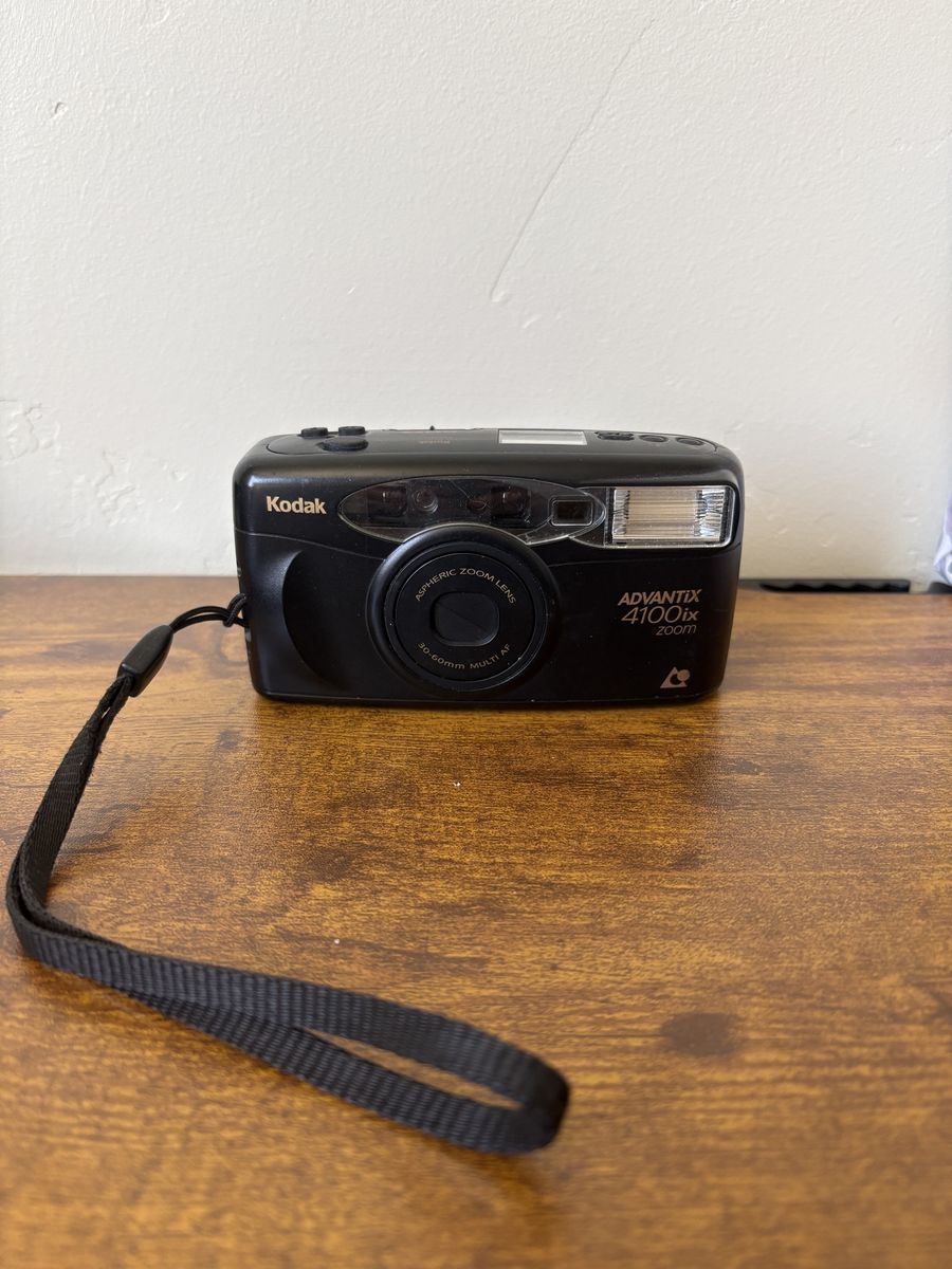 Point-and-Shoot Film Camera - Kodak Advantix 4100ix Zoom