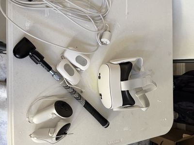 Meta Quest 3S 128GB VR Headset with Controllers and Golf Club Attachment