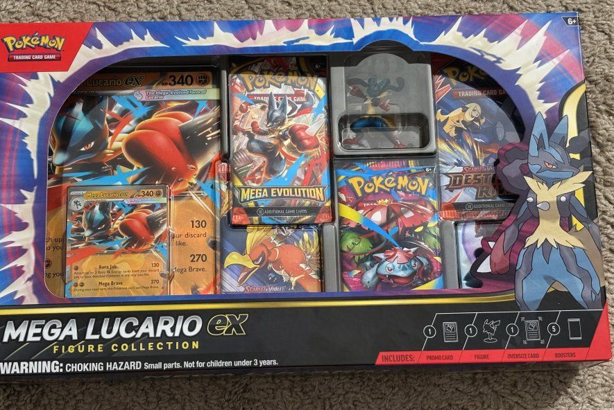 Mega Lucario ex premium figure collection
