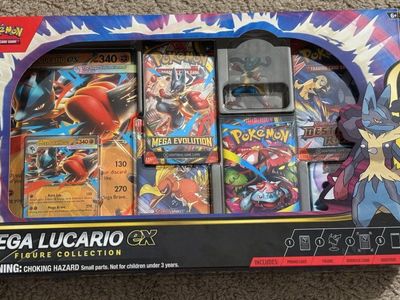Mega Lucario ex premium figure collection