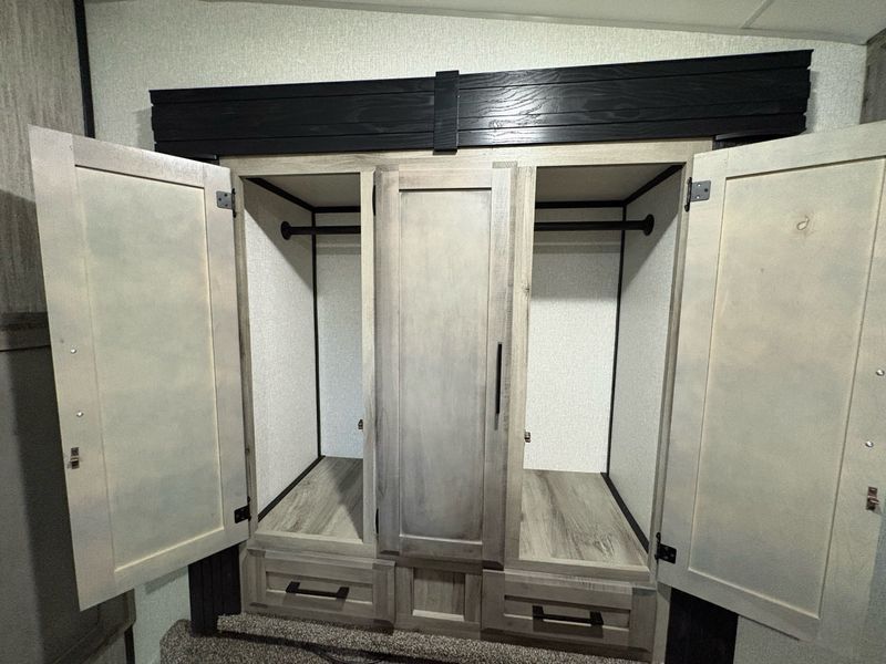 Main image 41