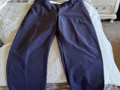 Under Armor Navy 36/30 Golf Pants