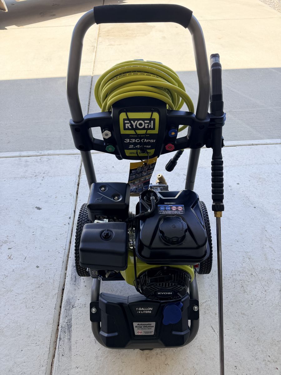New - 3300 PSI 2.4 GPM Gas Pressure Washer, 212cc