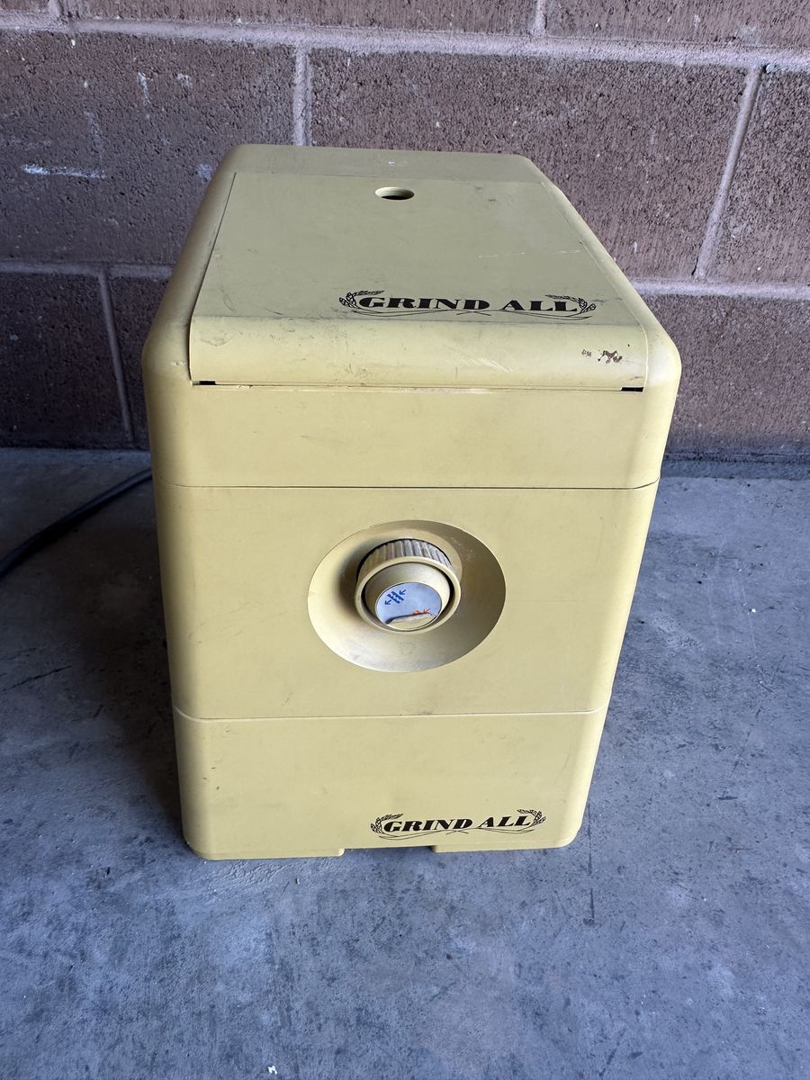 Vintage Grind Mill Grind All Wheat Grinder