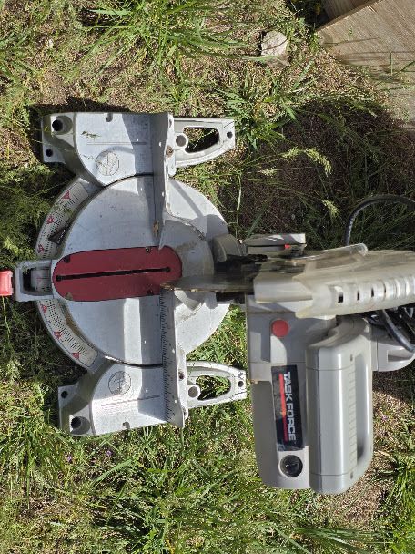 Task Force 10-Inch Chop Saw – Good Condition