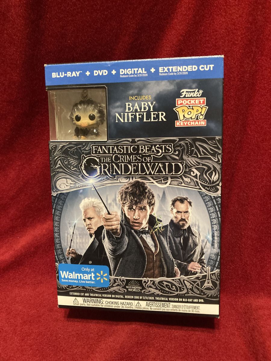 Fantastic Beasts Crimes Of Grindelwald Blu Ray DVD & Keychain