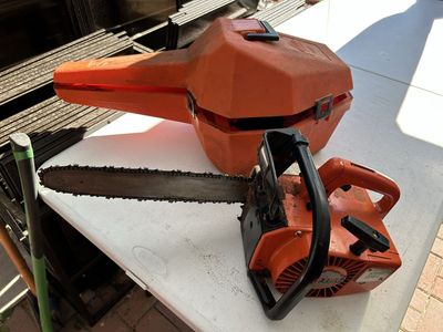 Stihl Model 015L Arborist Chainsaw With Top Handle & Comes With a Hard Case 12" Bar & Comes With Chain