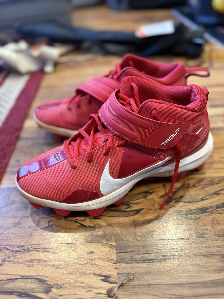Nike Trout Red Baseball Cleats Size 9.5