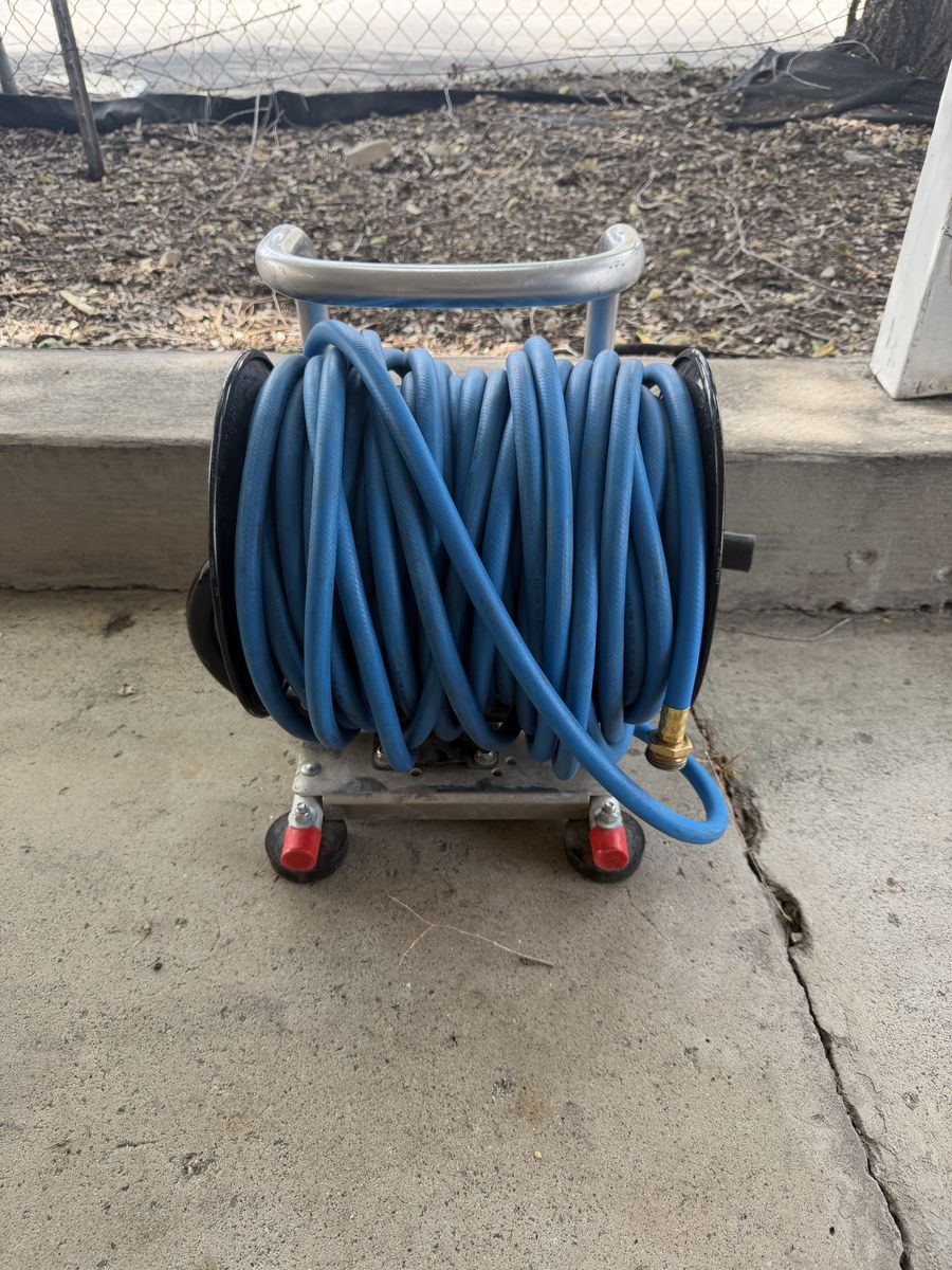 XERO PORTABLE HOSE REEL