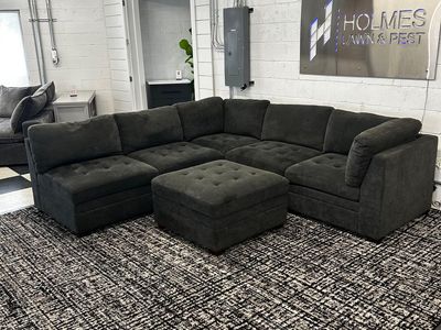 COSTCO THOMASVILLE TISDALE 6-PIECE FABRIC MODULAR SECTIONAL W/ STORAGE OTTOMAN, DARK GRAY!!