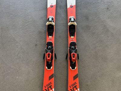 Head V6 women’s skis