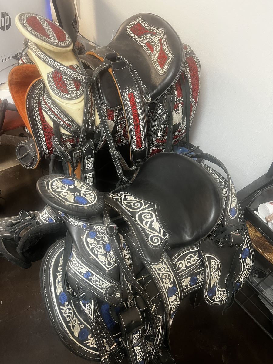 Mexican Saddle