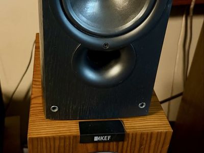 KEF Q1 (SP3424) bookshelves