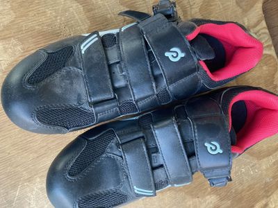 Size 39 peloton shoes