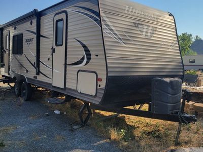 2017 Keystone Hideout Travel Camper Trailer Spacious & Clean