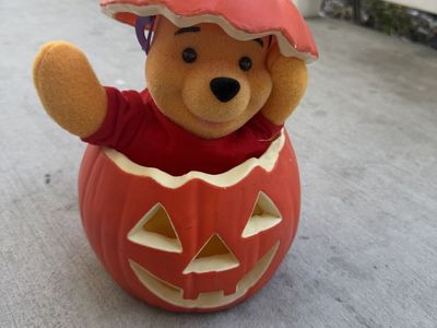 Disney Winnie the Pooh Halloween Pumpkin Decoration 9" Battery Operated