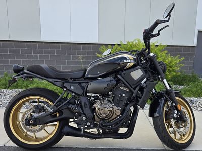 Yamaha XSR700 2023