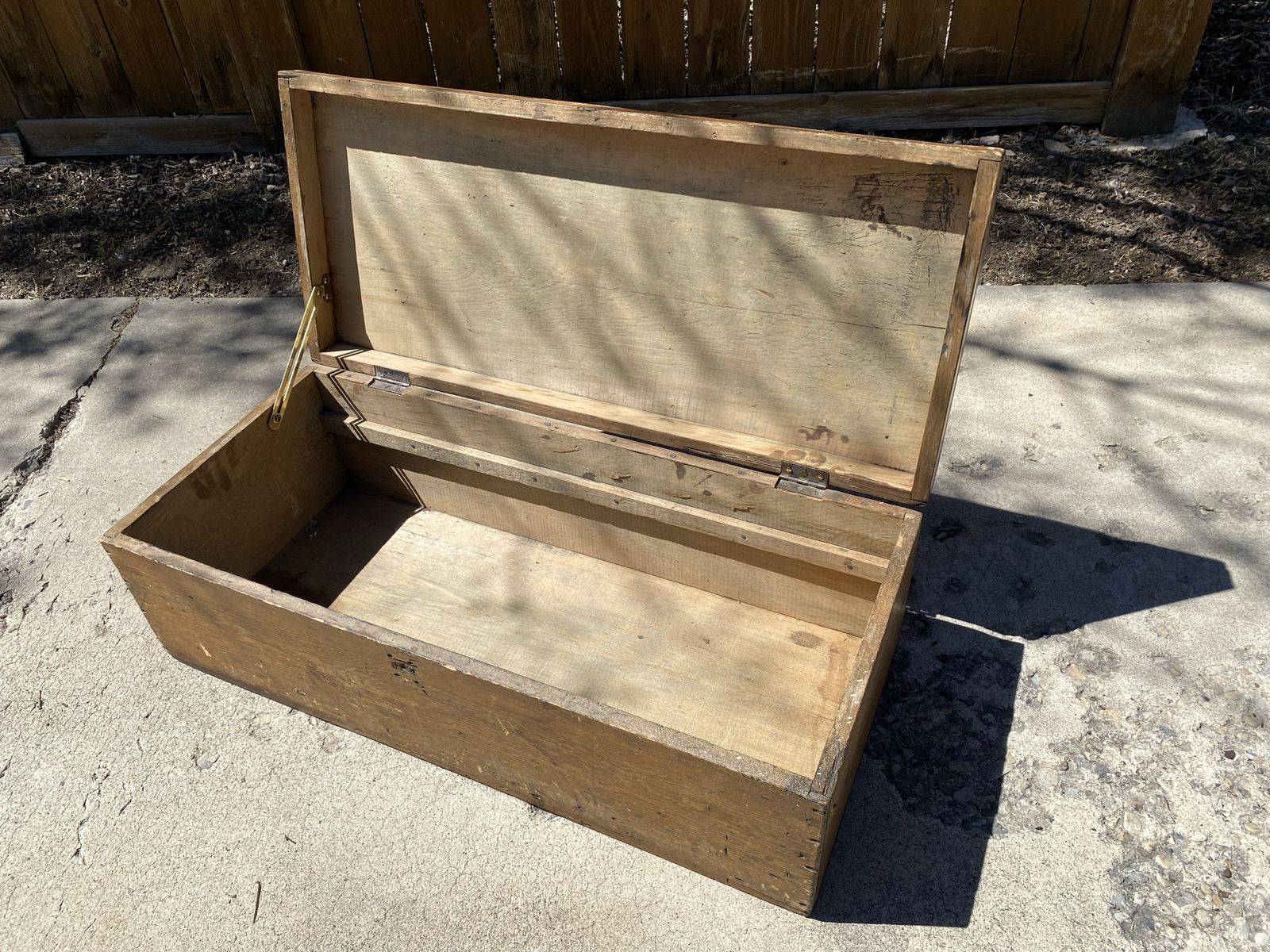Main image 3
