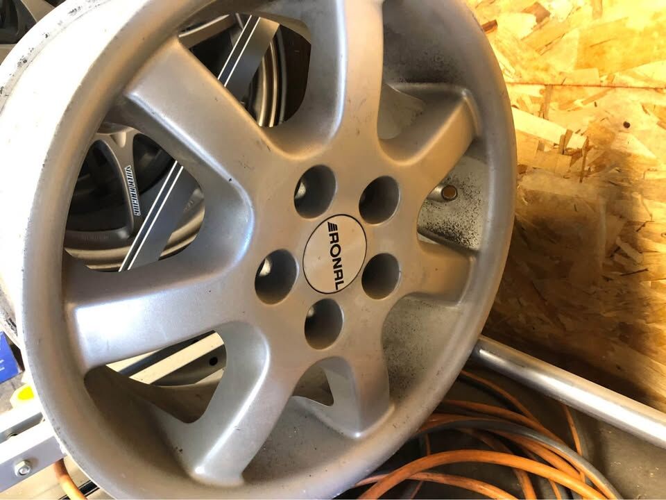 Ronal R28 16x7.5 5x112 ET35 Center Bore 70mm