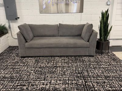 COSTCO THOMASVILLE MARION FABRIC CONVERTIBLE SLEEPER SOFA COUCH, GRAY!!