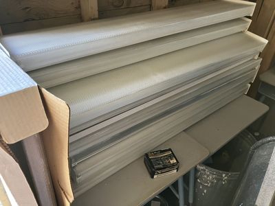 Fluorescent lights