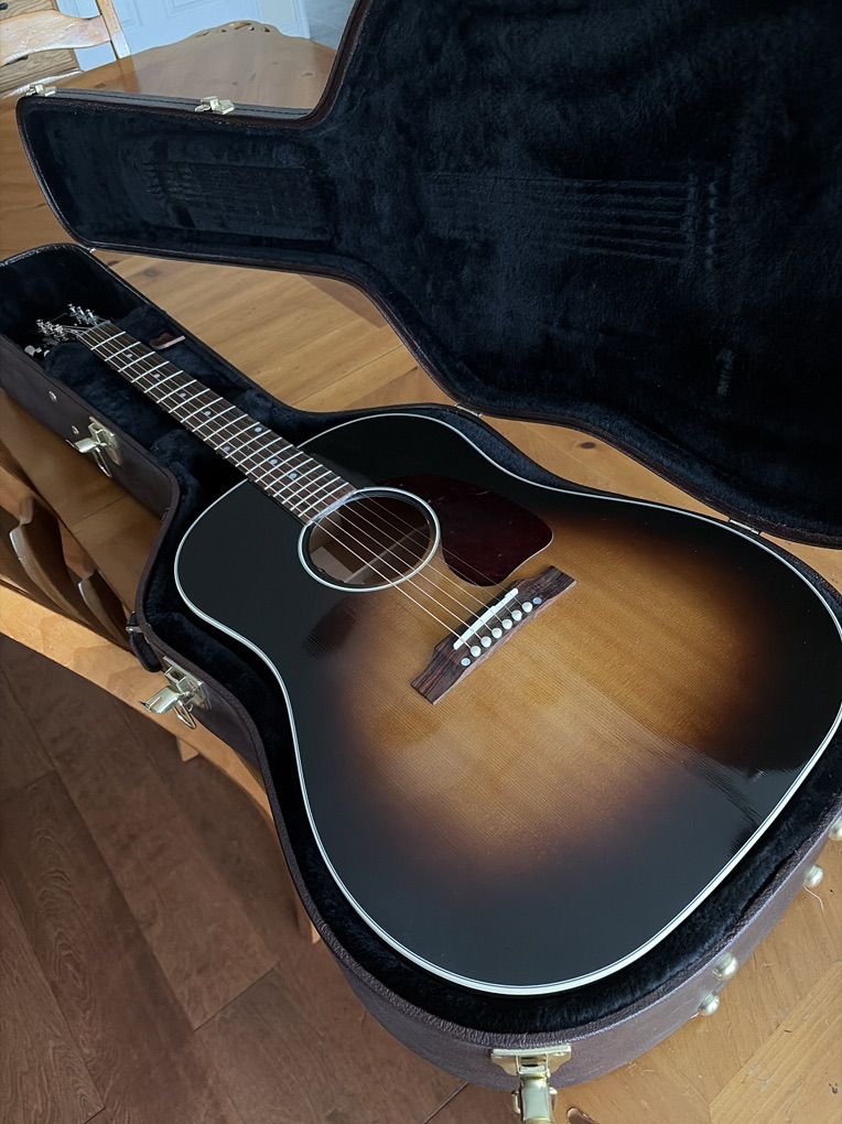 Gibson J45 Acoustic Guitar