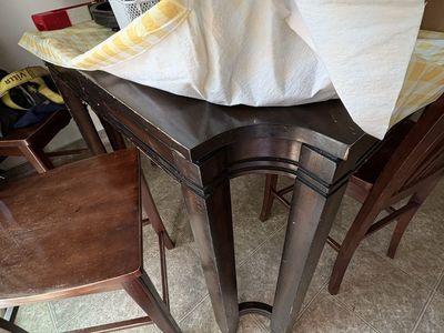Table and 6 chairs