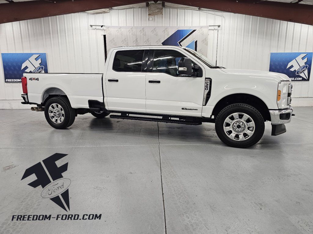 2023 Ford F-350 Super Duty XLT