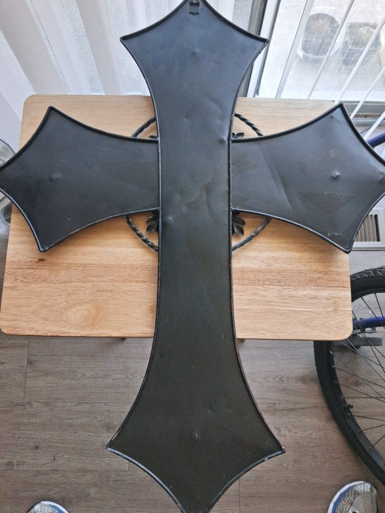 Main image 6