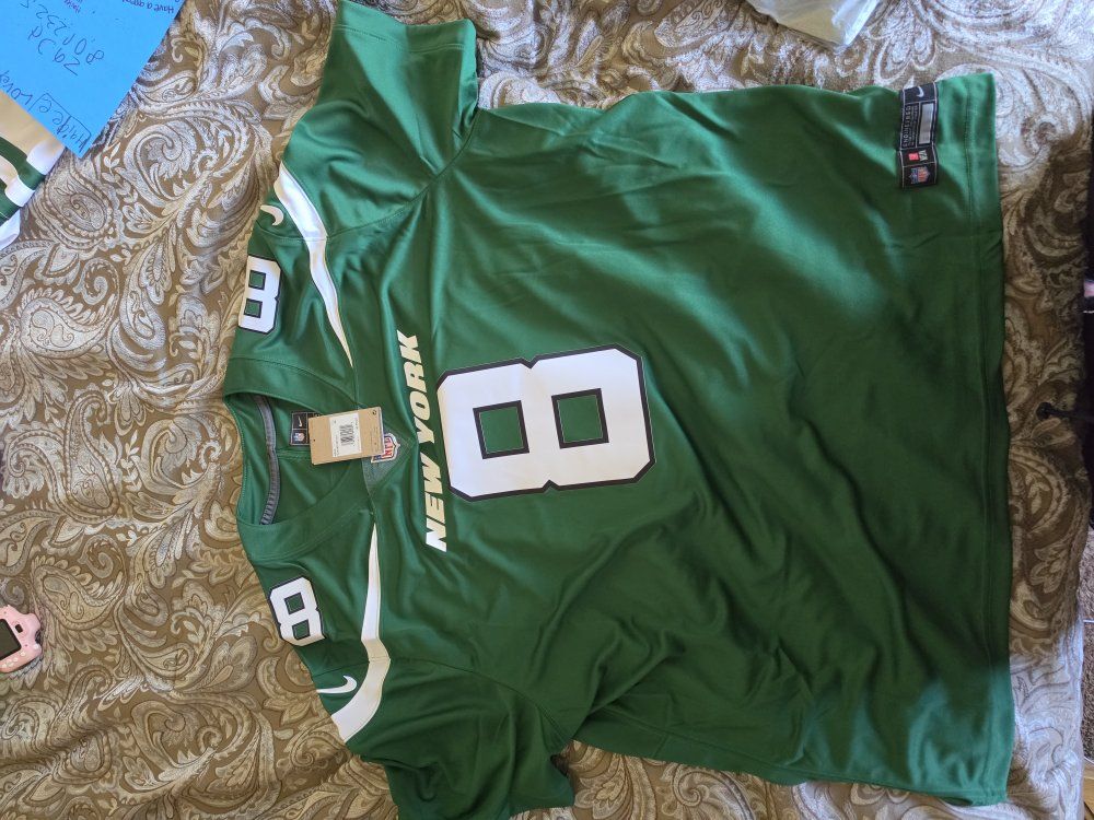 Main image 4
