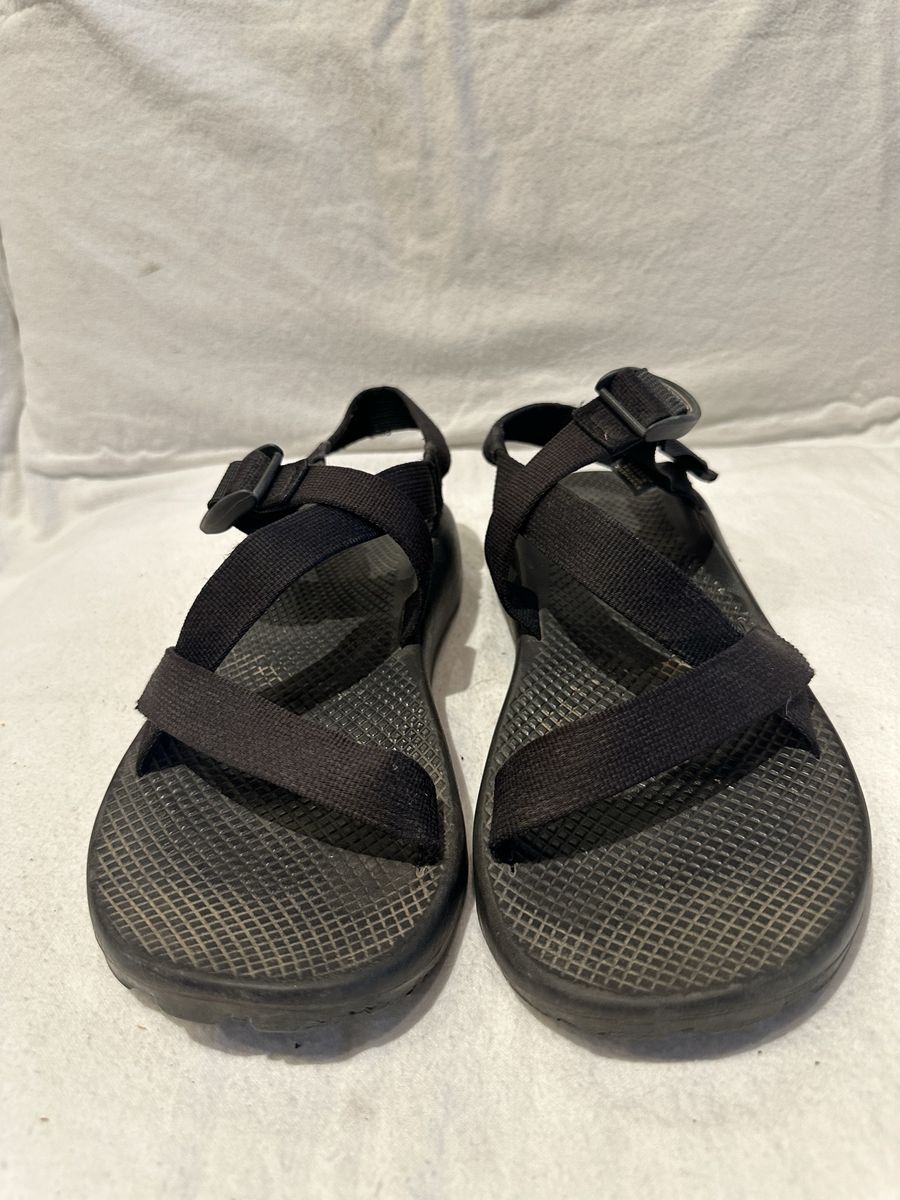 Chaco men’s size 11, black hiking sandals