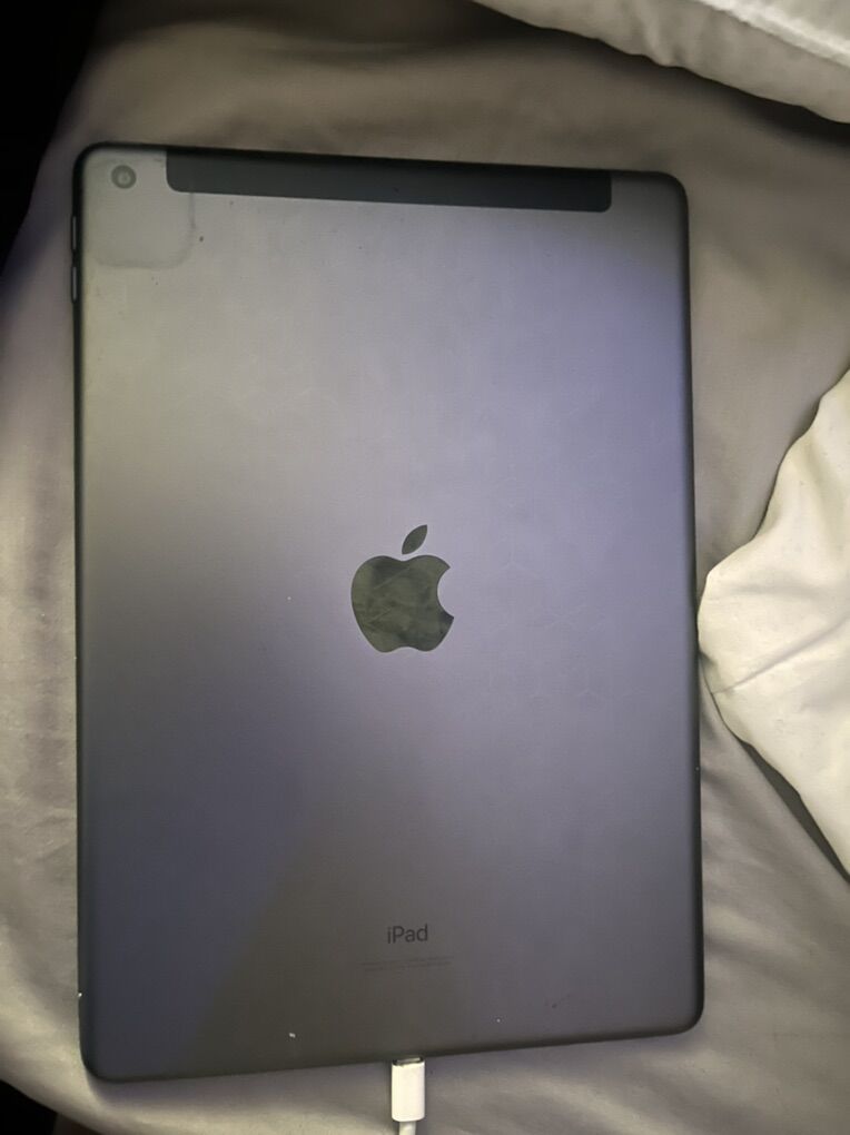 Ipad (8th generation 32GB)