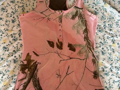 Realtree pink camo tank