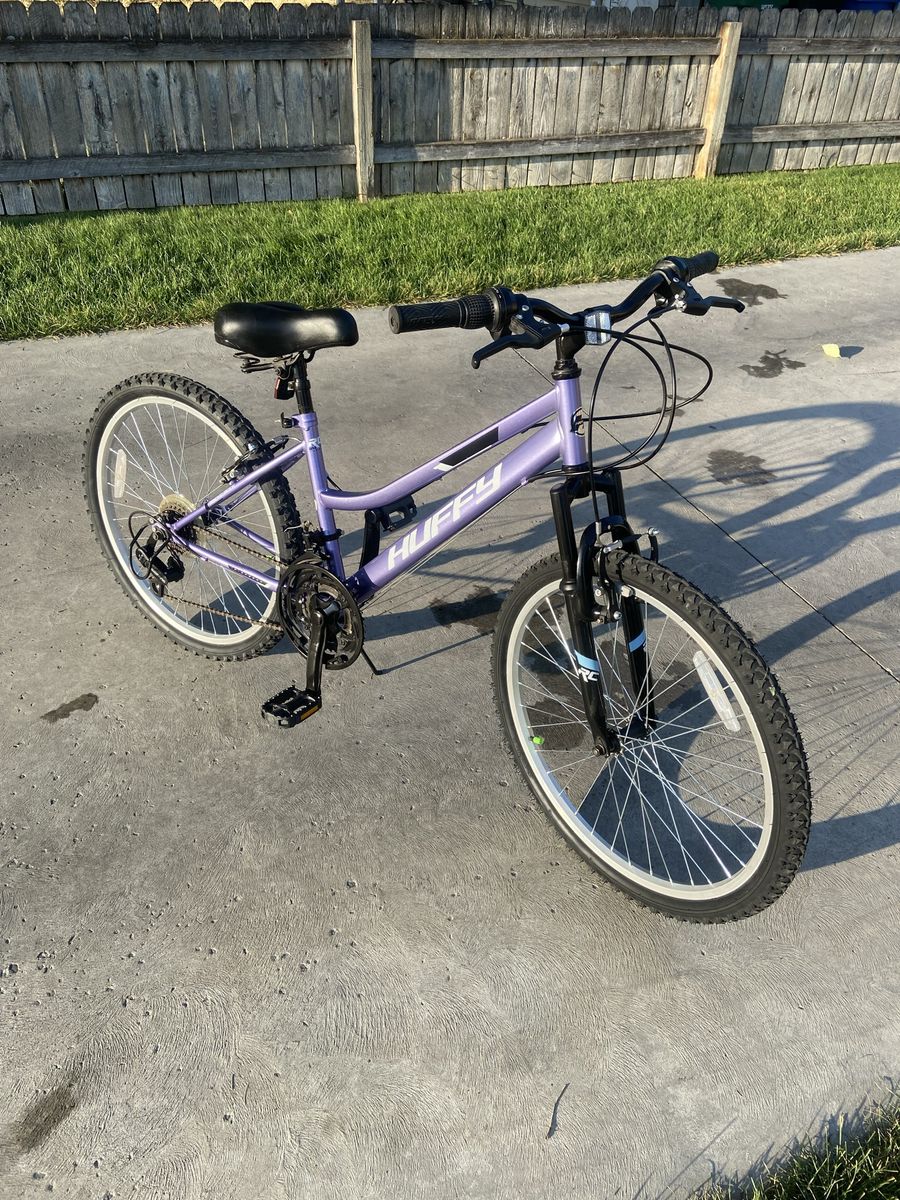 Huffy Rockcreek All Terrain youth mountain bike 