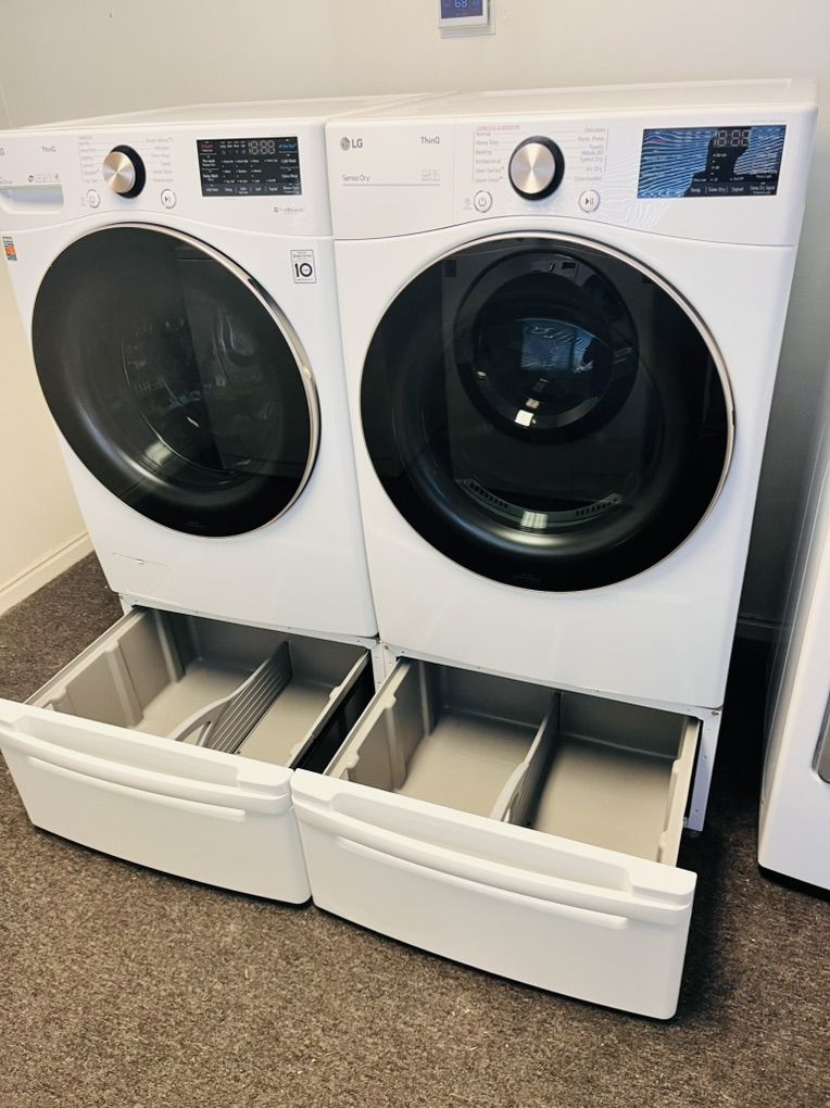 2023 lG ThinQ Series Washer And Dryer Set
