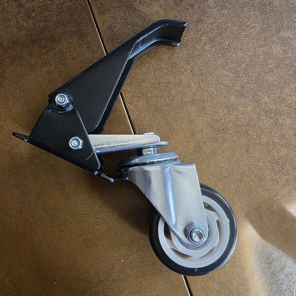 new retractable caster