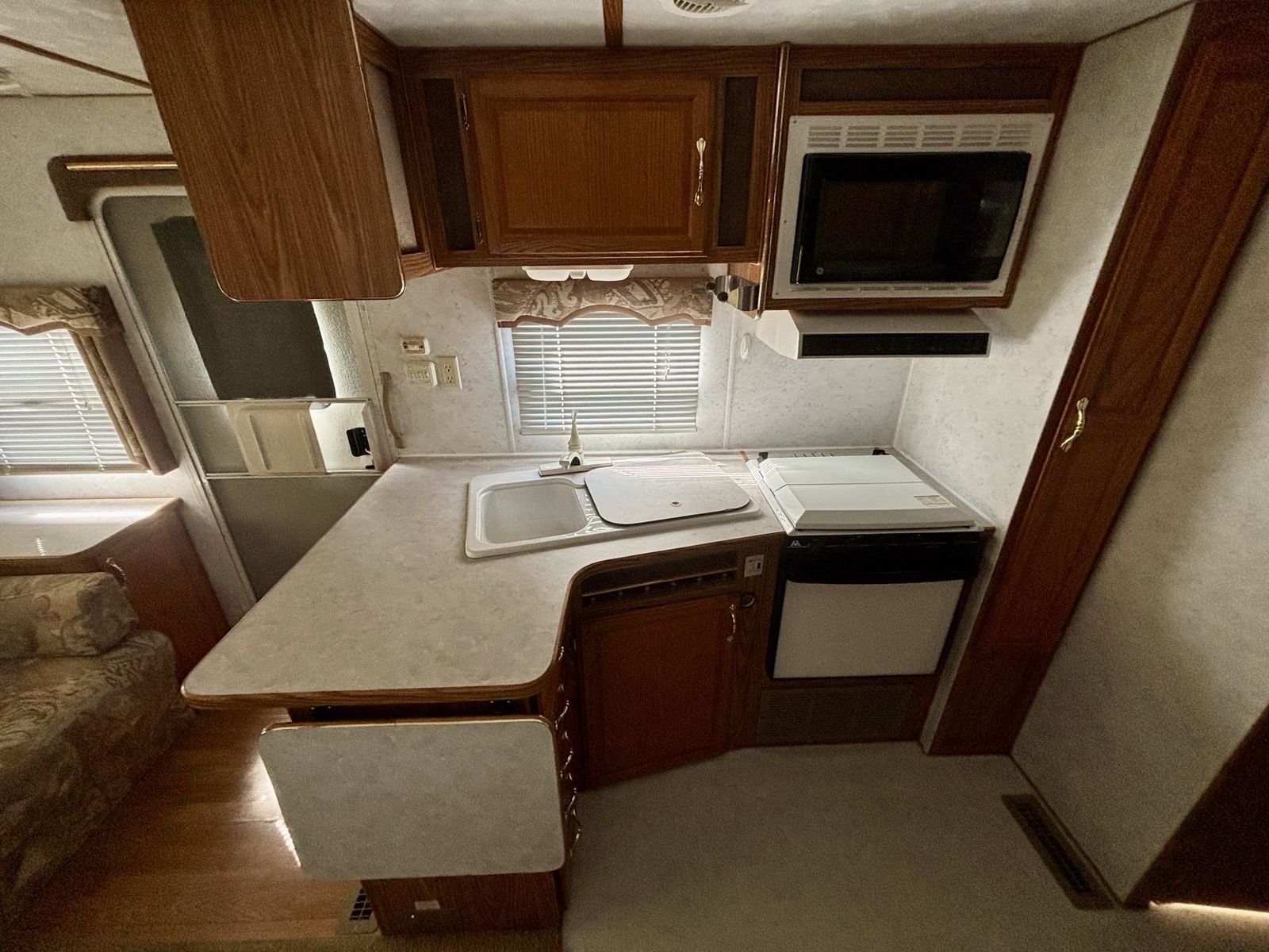 Main image 10