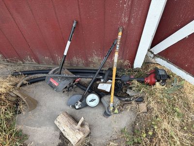 25cc Toro String Trimmer with Attachements