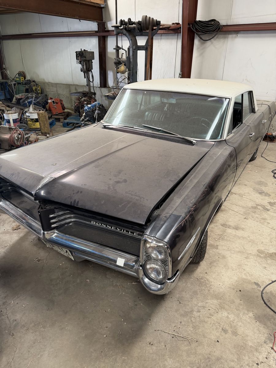 1964 Pontiac Bonneville 