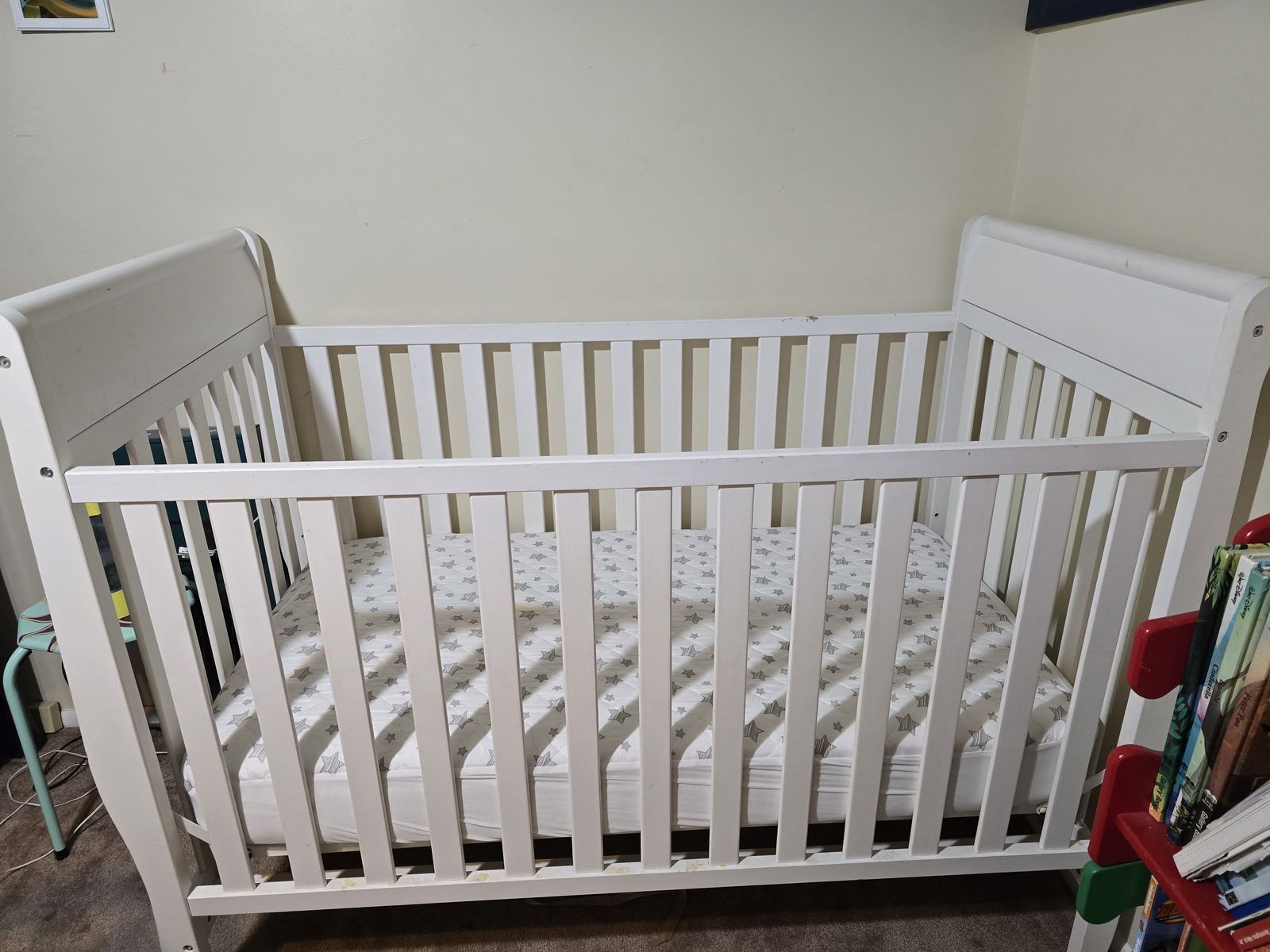 Crib,Changing table/with drawers, & Glider w/ottoman