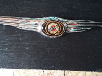 New 07 Chrysler Emblem